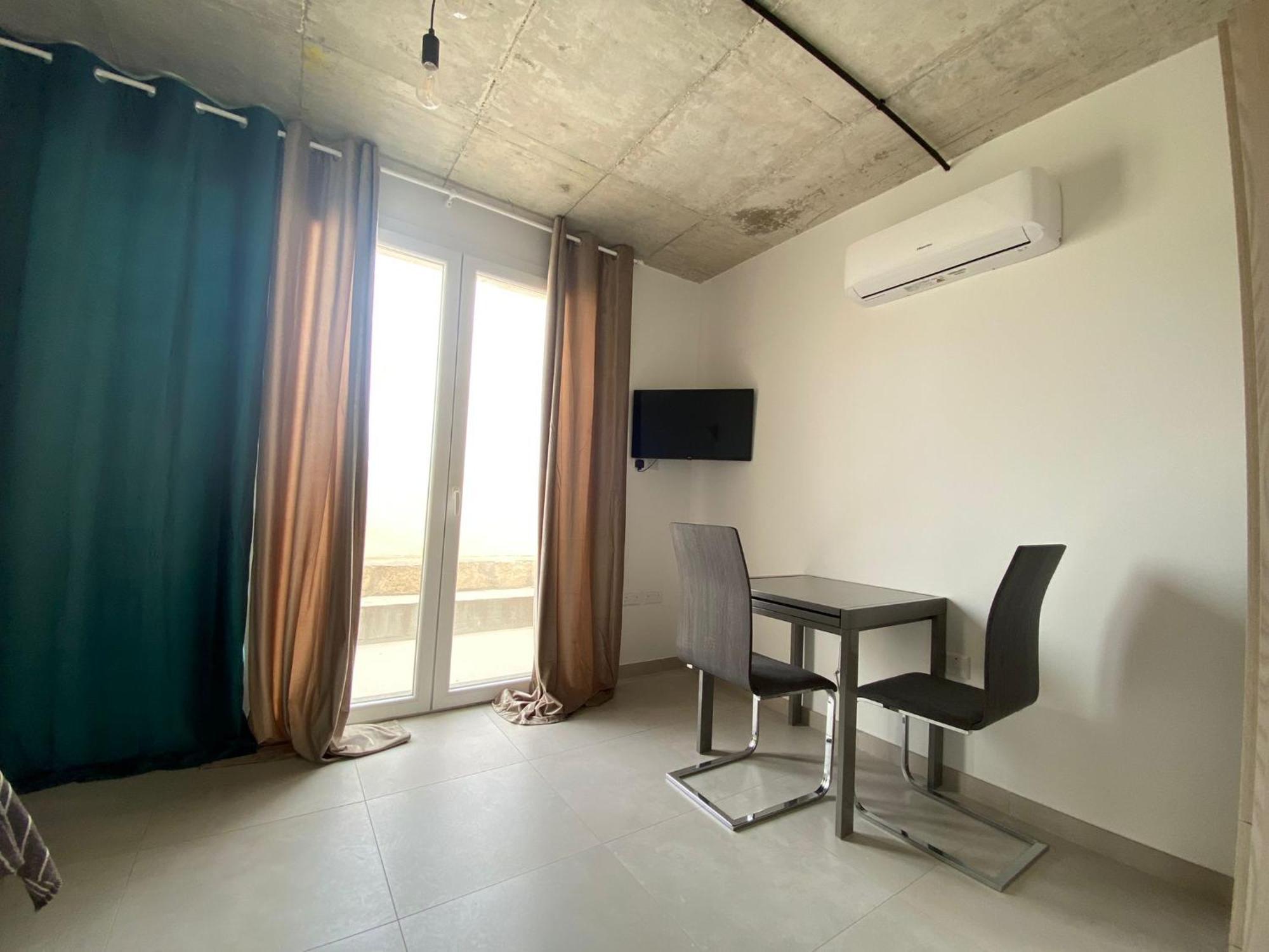 Appartement Minimal & Arty Townhouse à Hamrun Extérieur photo